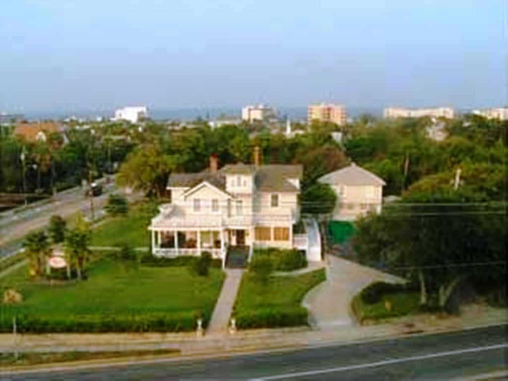 August Seven Inn Daytona Beach Exterior photo